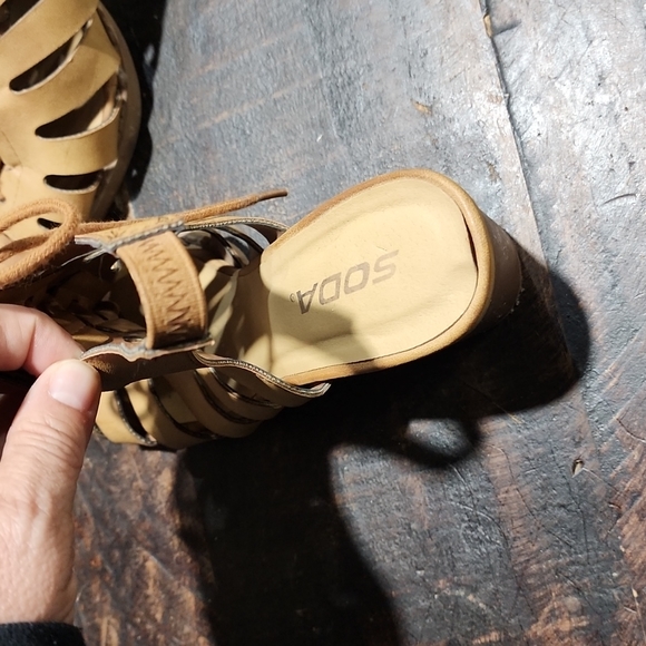 Lace up sandals - Picture 2 of 5